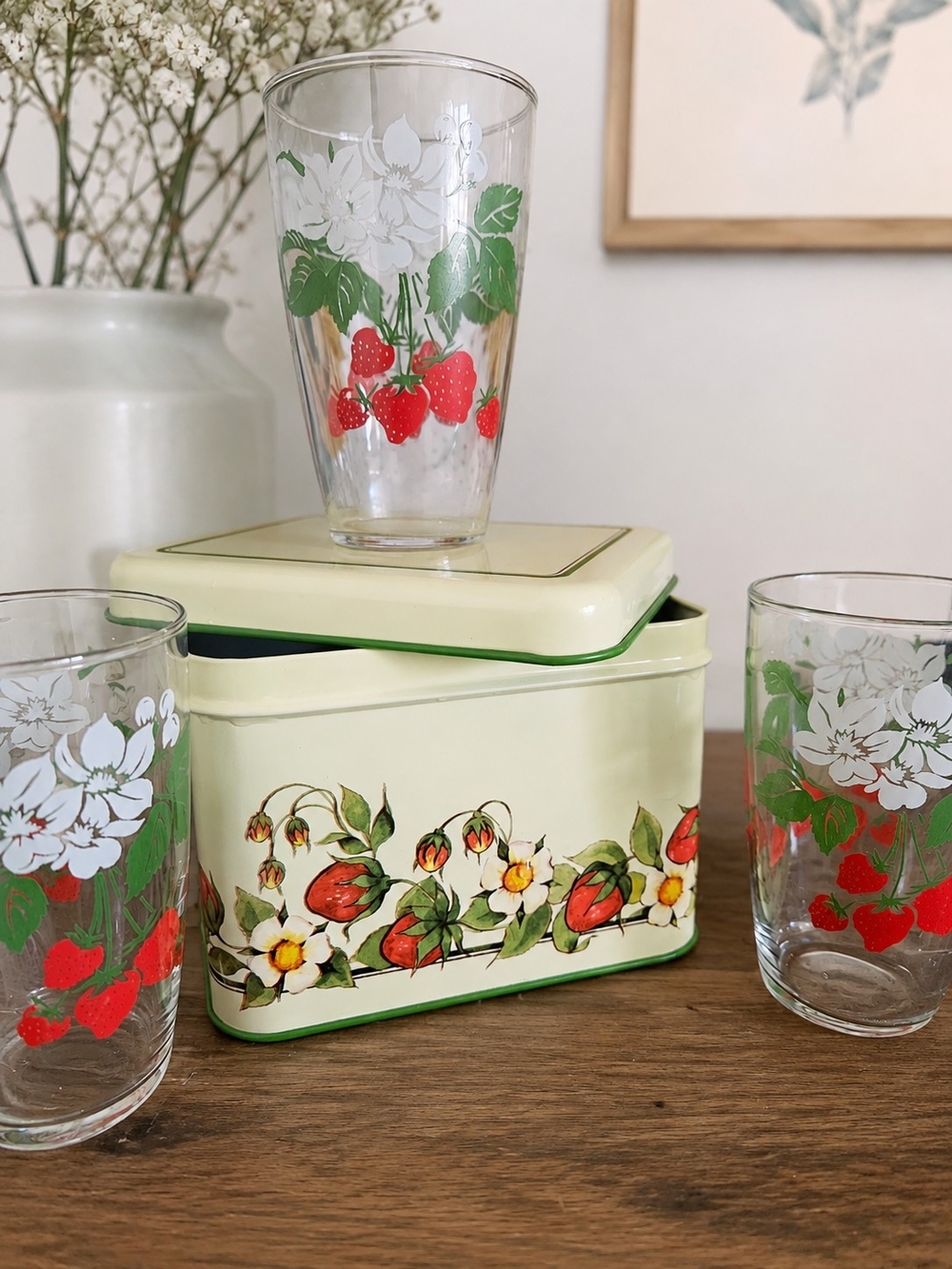 Strawberry Floral Glass Tumbler and Tin Set - Green/Red